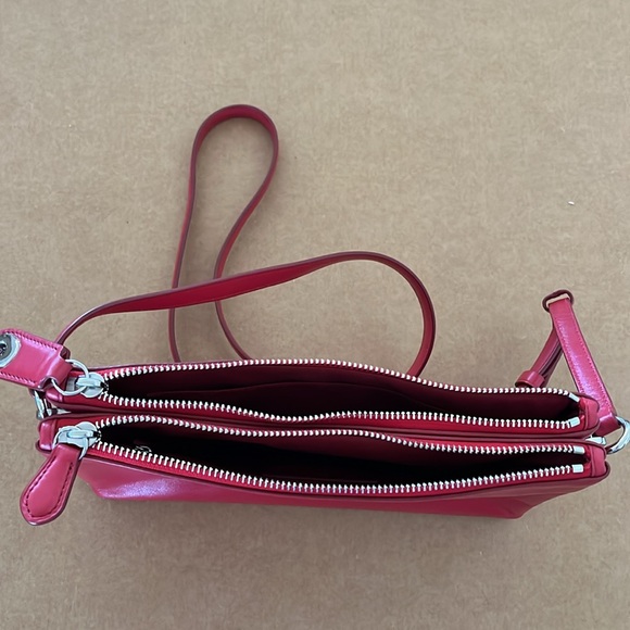 Coach Smith Crosby Red Silvertone Hardware Double Zip Leather Crossbody - Picture 6 of 16